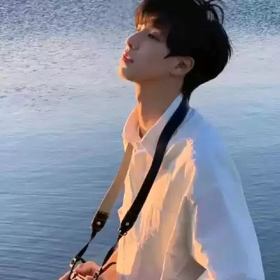 苍傲玉